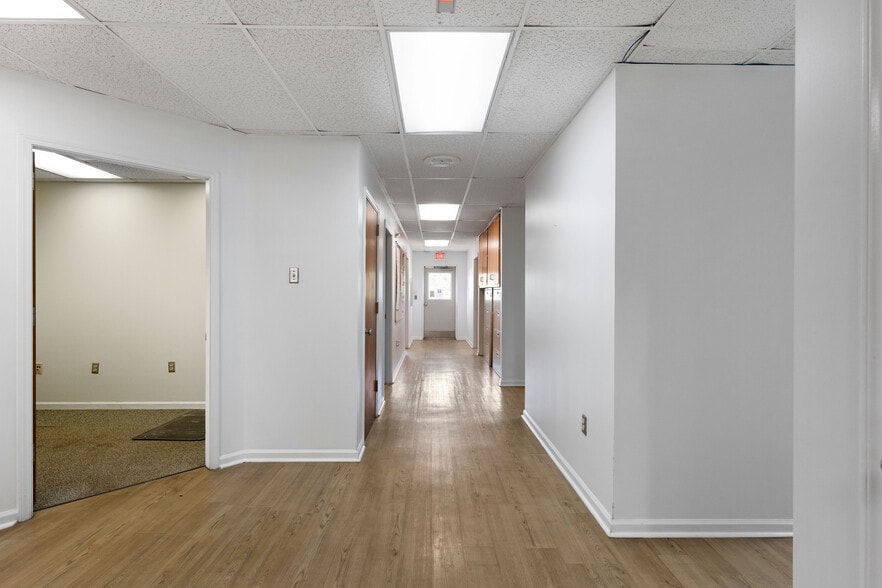 More Photos Of 112 Old Mill Rd, Cartersville Research And Development For Sale