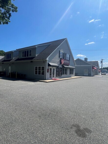 More Photos Of 520 Main St, Wilmington Freestanding For Lease
