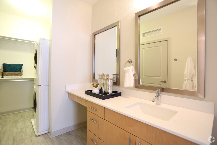 More Photos Of 2424-2434 W Caithness Pl, Denver Apartments For Lease