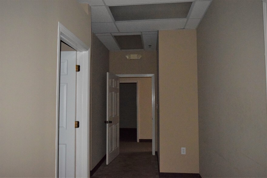 More Photos Of 193 Ashton Park Dr, Millbrook General Retail For Lease