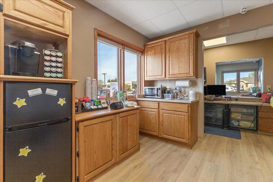More Photos Of 4100-4140 Laramie St, Cheyenne Medical For Sale
