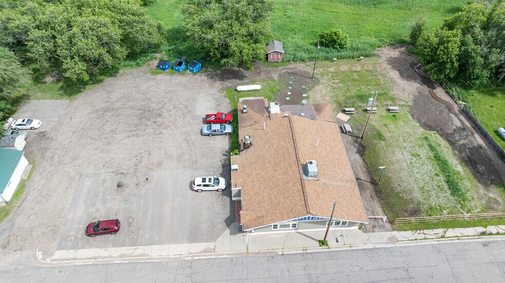 More Photos Of 14351 NE 78th St, Foley Restaurant For Sale