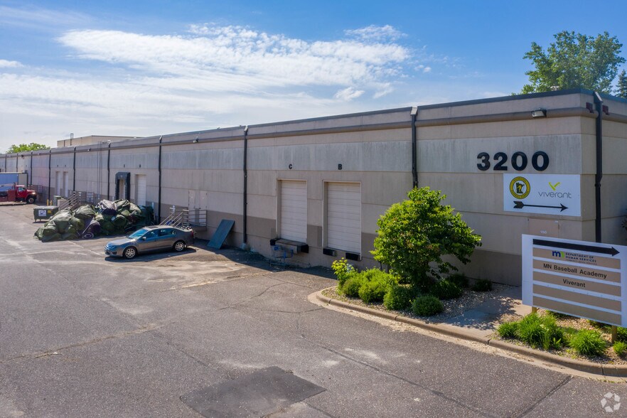 3200 Labore Rd, Vadnais Heights, MN 55110 Flex/R&D For Lease