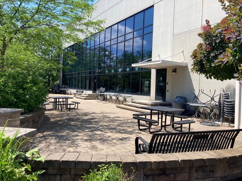 More Photos Of 7887 Hub Pky, Valley View Office For Lease