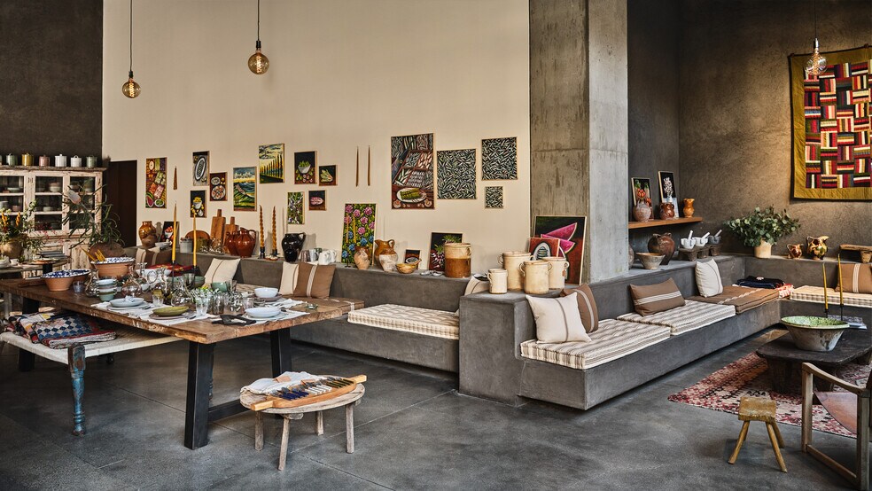 More Photos Of 8820 Washington Blvd, Culver City Freestanding For Lease