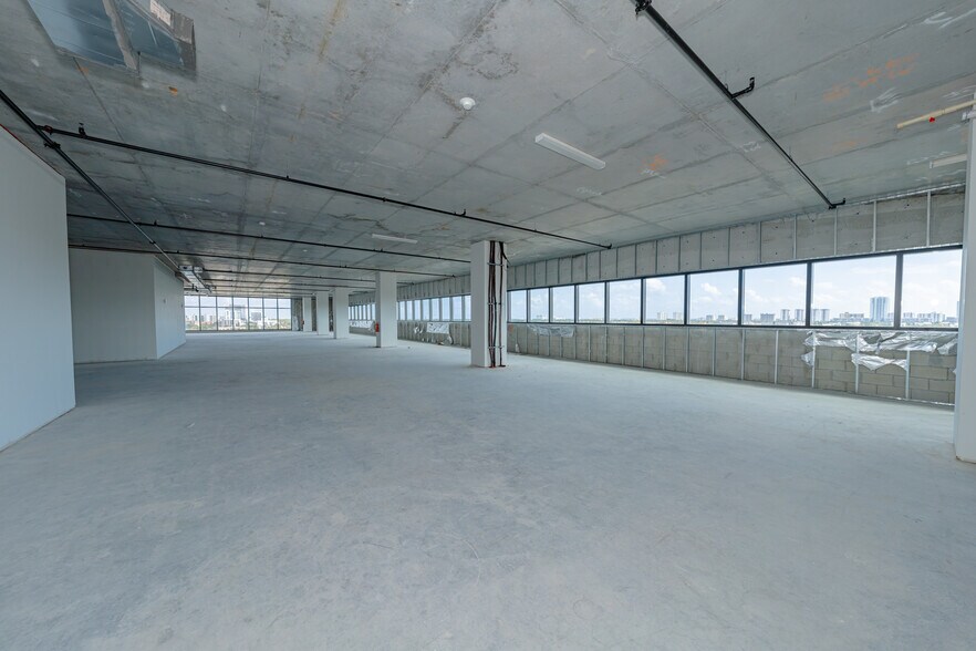 More Photos Of 800 N Federal Hwy, Hallandale Beach Office For Sale