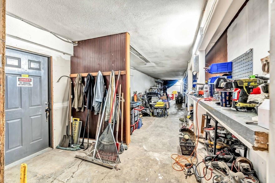 More Photos Of 6729 SE 162nd Ave, Portland Horse Stables For Sale