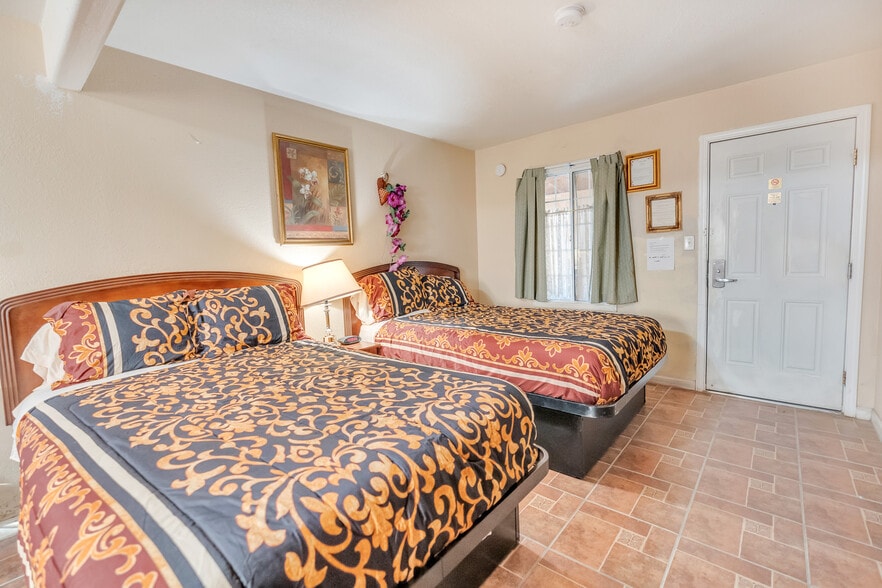 More Photos Of 2509 E Pacheco Blvd, Los Banos Hotel For Sale