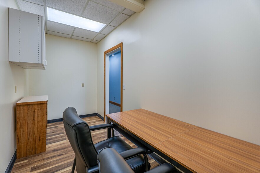 More Photos Of 6490 Main St, Buffalo Medical For Lease