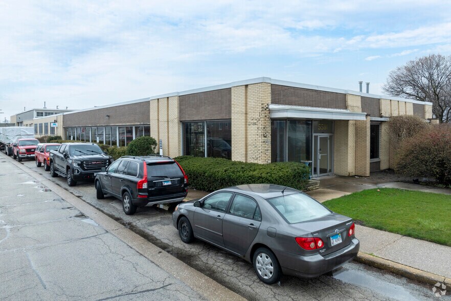 More Photos Of 5501 W Ogden Ave, Cicero Manufacturing For Lease