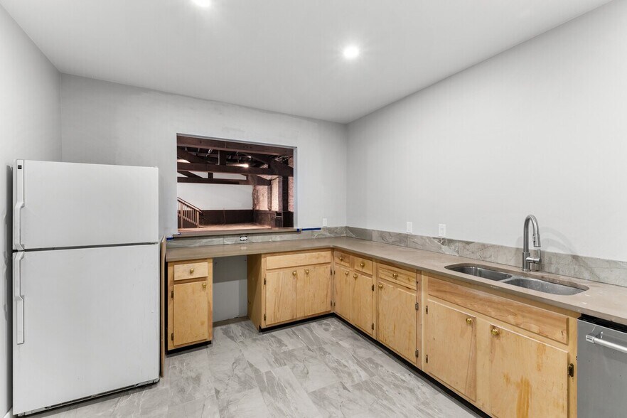 More Photos Of 333-339 Main St, Mead Storefront For Sale