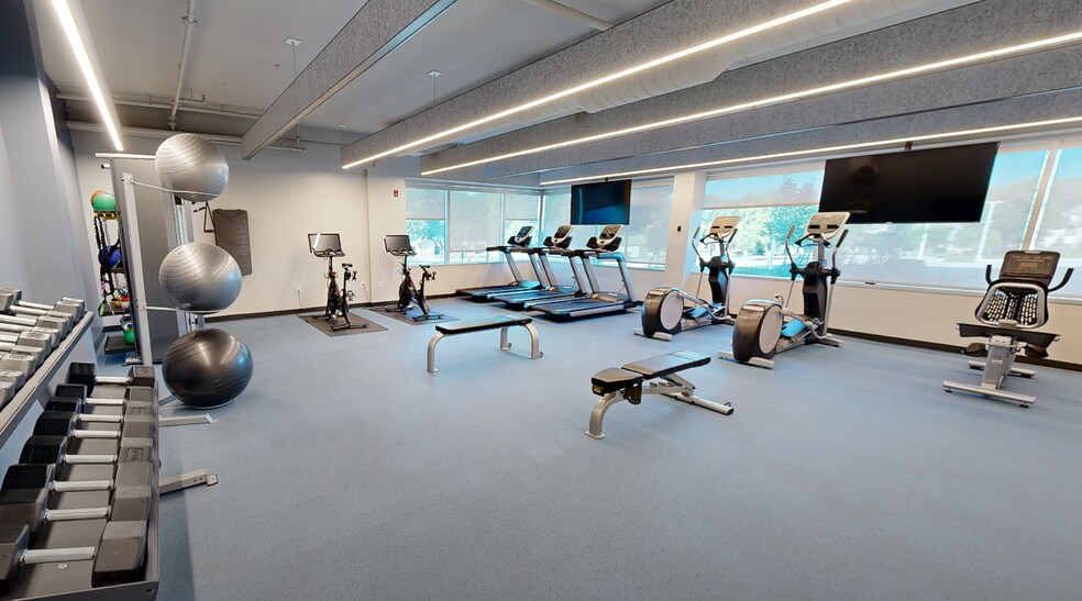 More Photos Of 9800 Metcalf Ave, Overland Park Office For Lease