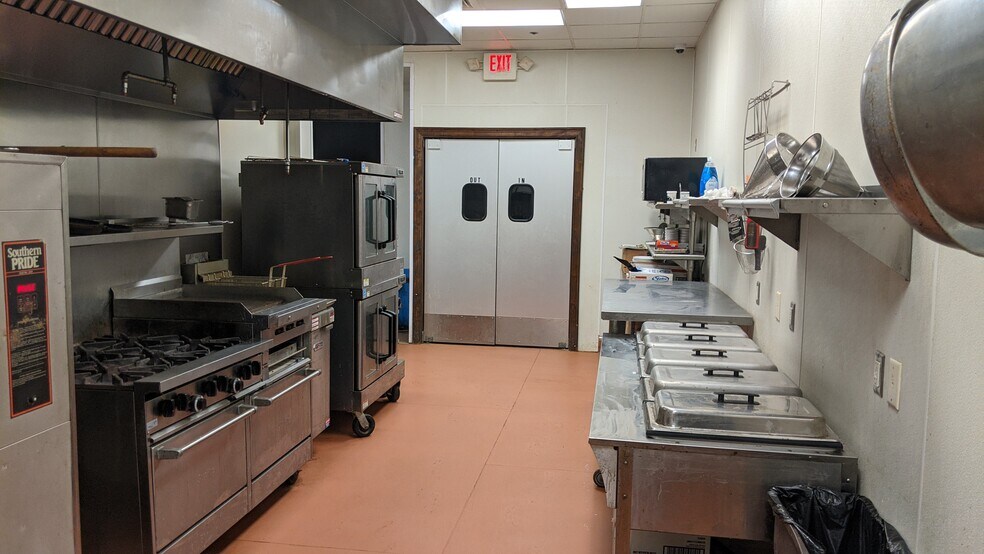 More Photos Of 18750 Interstate 45, Spring Unknown For Lease