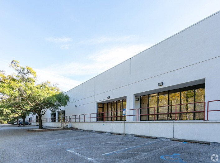 More Photos Of 8535 Baymeadows Rd, Jacksonville Unknown For Lease