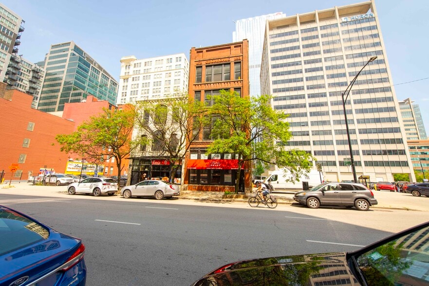 More Photos Of 321 S Jefferson St, Chicago Storefront Retail Office For Lease