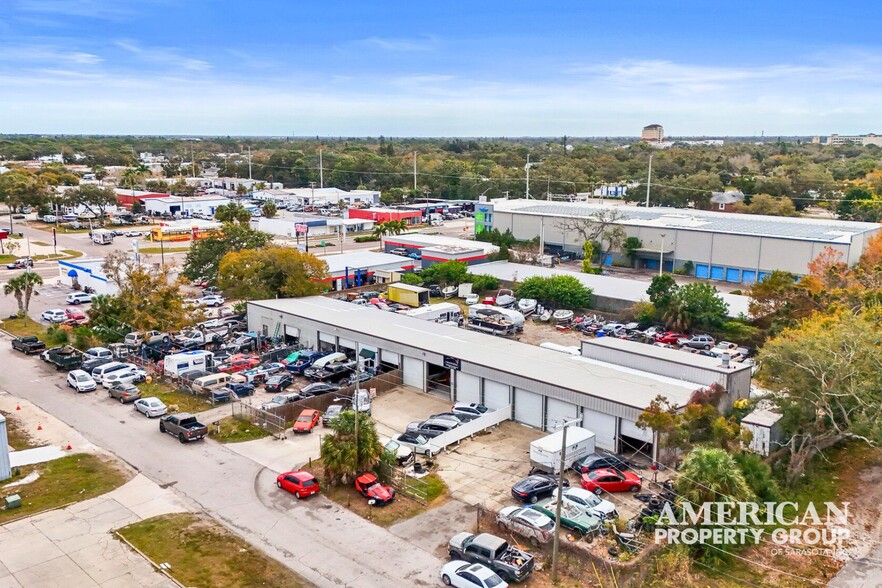 More Photos Of 1950 11th St, Sarasota Warehouse For Sale