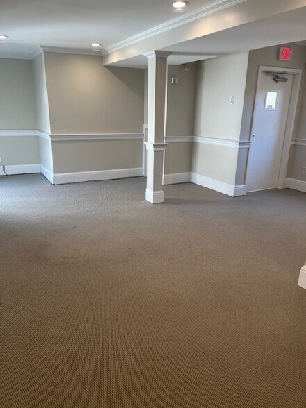 More Photos Of 64R Main St, New Canaan Office For Lease