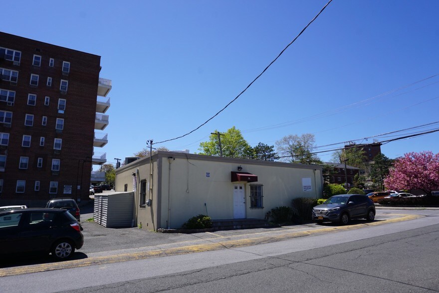 More Photos Of 54 Yonkers Ave, Yonkers Office For Lease