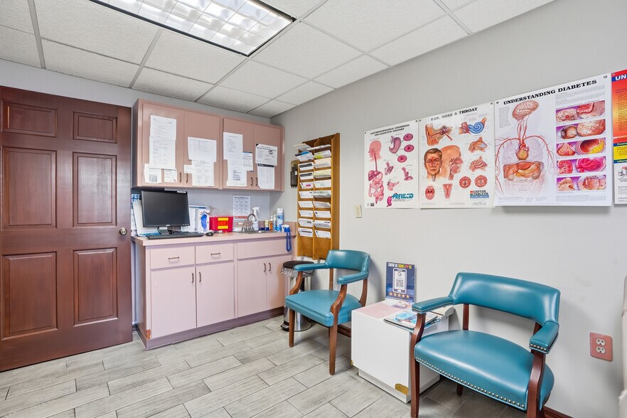 More Photos Of 906 S Fort Harrison Ave, Clearwater Medical For Sale