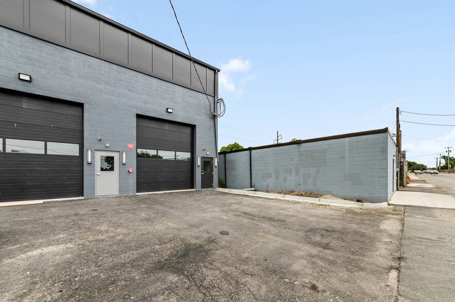 Primary Photo Of 1130 Eastern Ave, Malden Warehouse For Lease