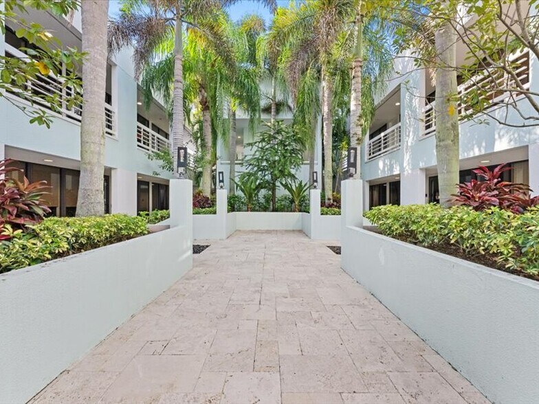 More Photos Of 2295 NW Corporate Blvd, Boca Raton Office Residential For Lease