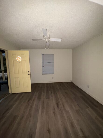More Photos Of 401 N Bethel St, Roma Multifamily For Sale