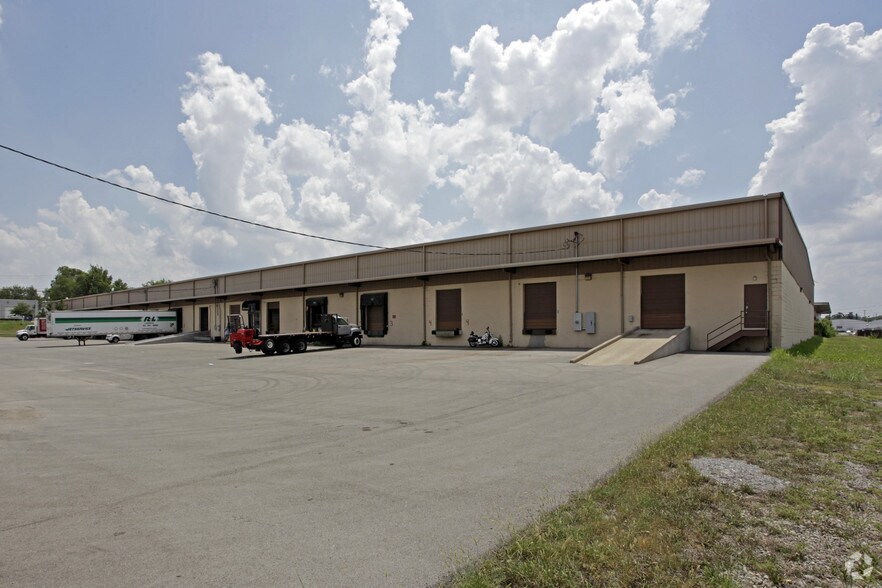 More Photos Of 2701-2705 Eugenia Ave, Nashville Distribution For Lease