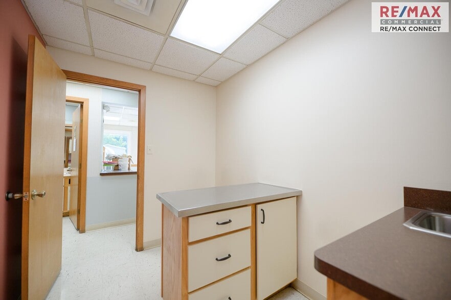 More Photos Of 3440 Hampton Hwy, Yorktown Office For Lease