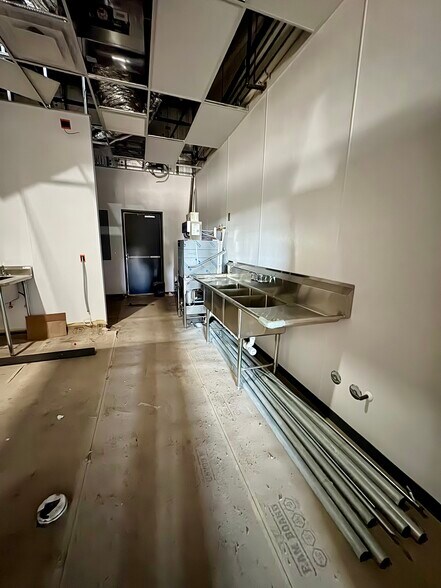 More Photos Of 4272 Tpc Pky, San Antonio General Retail For Lease