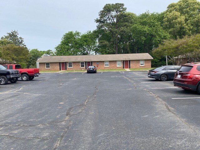 More Photos Of 1133-1144 Berkshire Rd, Fayetteville Apartments For Sale