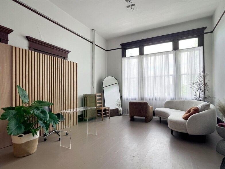 More Photos Of 619 Commercial Ave, Anacortes Storefront Retail Office For Sale