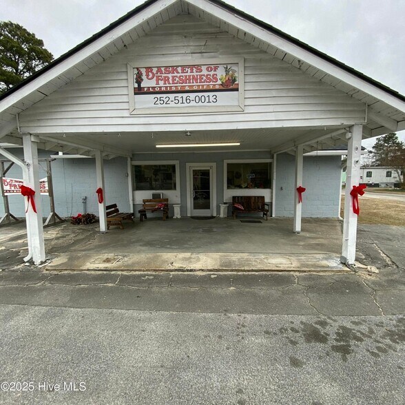 More Photos Of 700 N Kinston Blvd, Pink Hill Storefront Retail Office For Sale