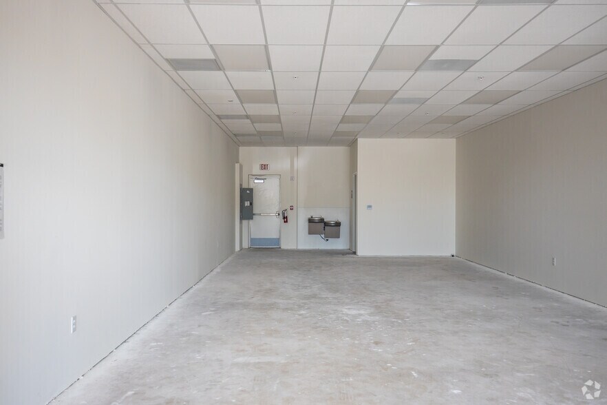 More Photos Of 5524-5986 Flamingo Rd, Cooper City Unknown For Lease