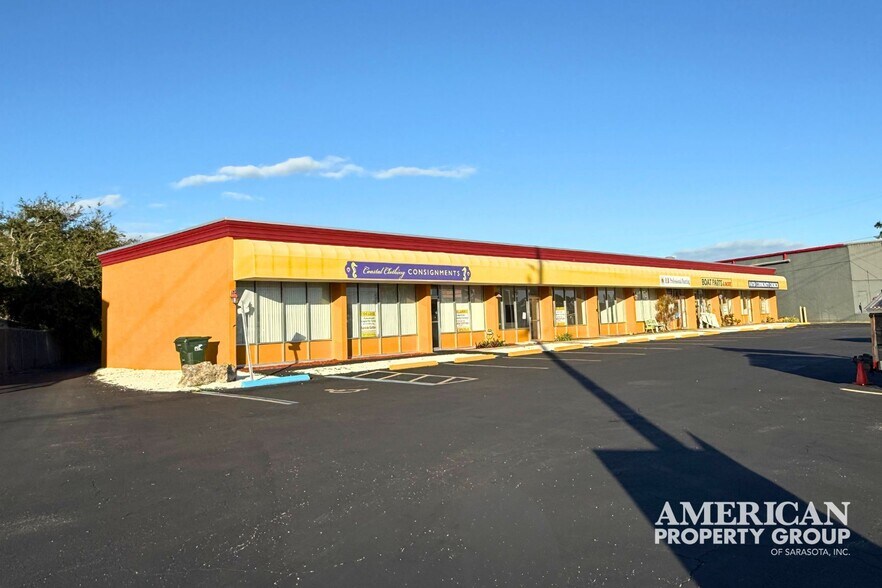 More Photos Of 822-882 S Tamiami Trl, Osprey Unknown For Lease