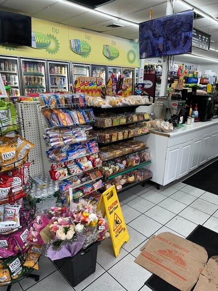 More Photos Of 1127 Broadway, Farmingdale Service Station For Sale