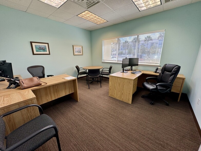 More Photos Of 1601 NE Success Dr, Jensen Beach Manufacturing For Sale