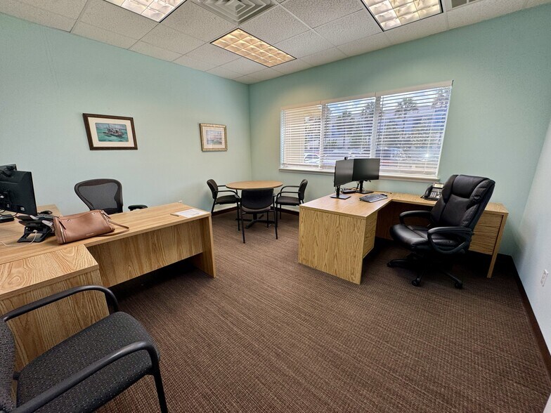 More Photos Of 1601 NE Success Dr, Jensen Beach Manufacturing For Sale