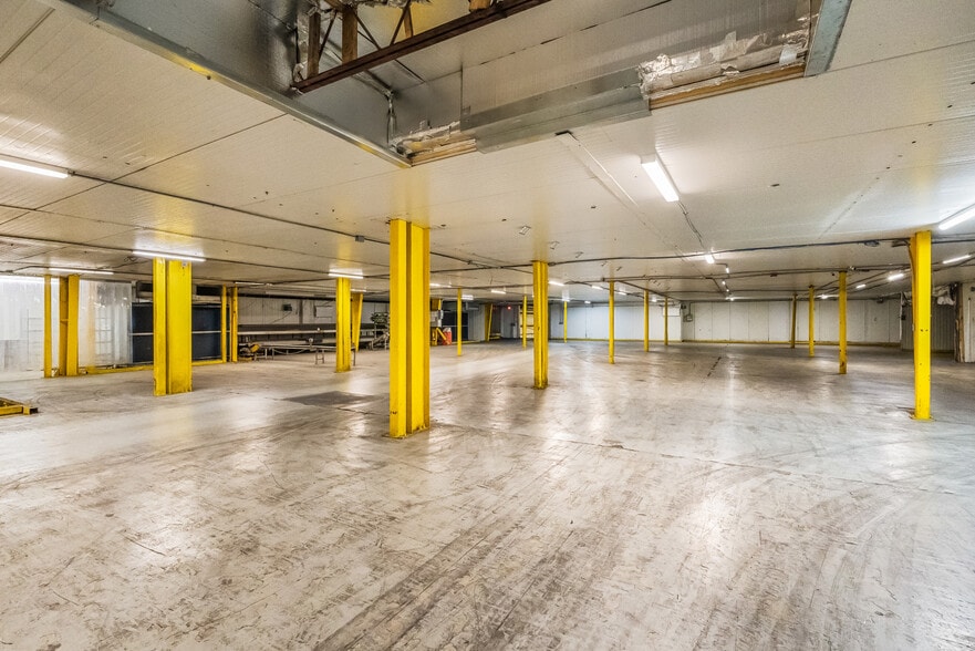 More Photos Of 2600 45th St, Vero Beach Food Processing For Sale