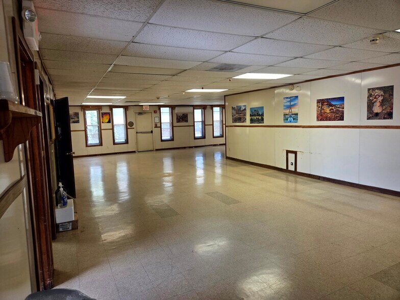 More Photos Of 2222 Belt Line Rd, Garland Religious Facility For Sale