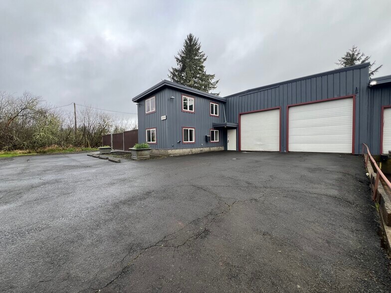 Primary Photo Of 1425 SE 9th St, Warrenton Warehouse For Sale