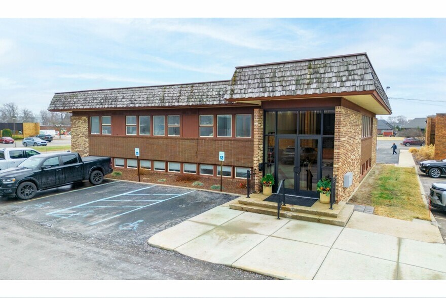 More Photos Of 1600 Kingsway Ct, Trenton Medical For Lease