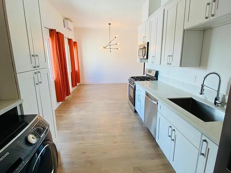 More Photos Of 944 Pacific Ave, Long Beach Apartments For Sale