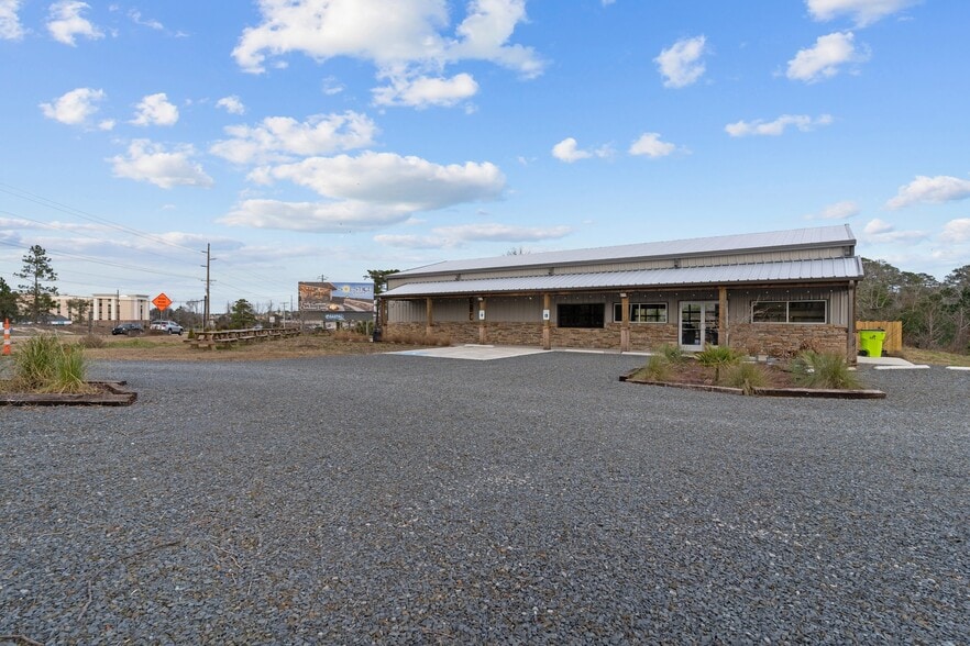 More Photos Of 4810 Long Beach Rd SE, Southport General Retail For Sale