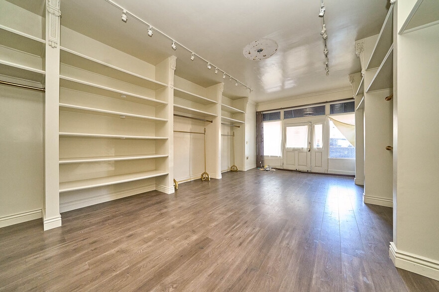 More Photos Of 355-359 Robertson Blvd, Beverly Hills Storefront Retail Office For Lease