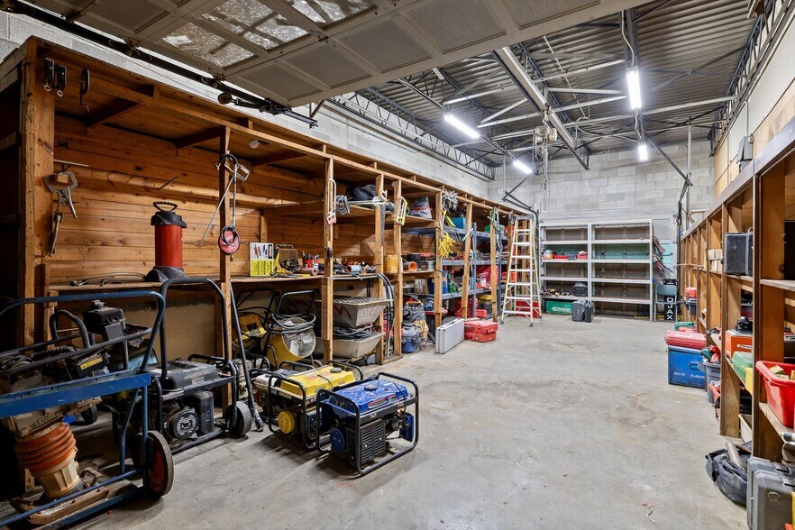 More Photos Of 1801 E 23rd St, Chattanooga Light Distribution For Lease