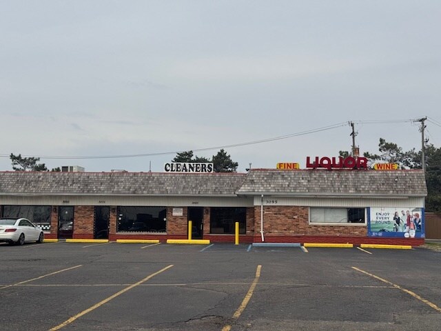 More Photos Of 3065-3095 Crooks Rd, Troy Freestanding For Lease