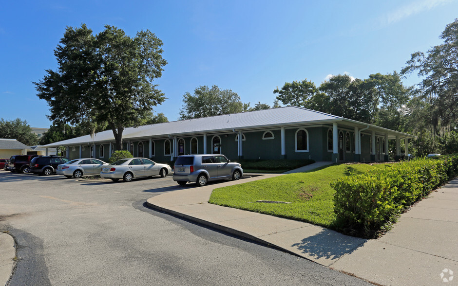 Primary Photo Of 835 7th St, Clermont Medical For Lease