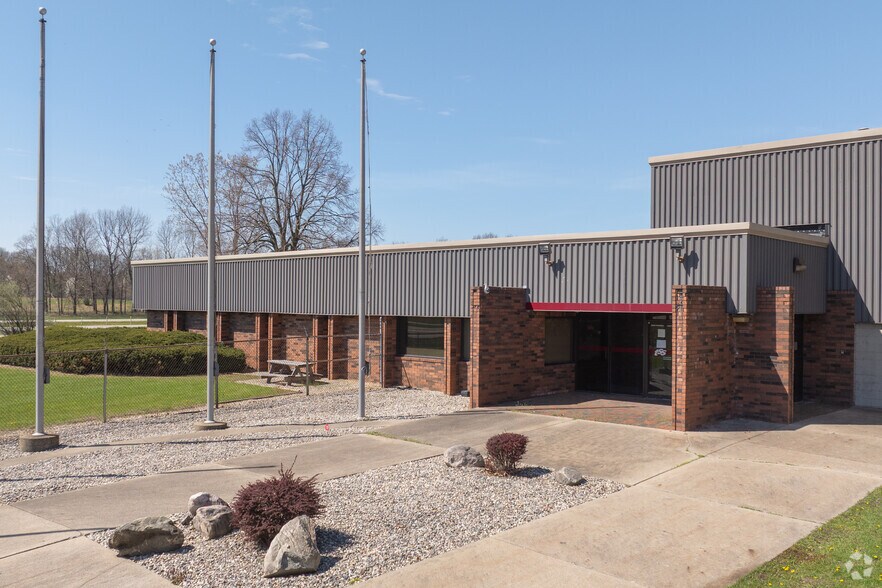 Primary Photo Of 6677 Beatrice Dr, Kalamazoo Distribution For Lease
