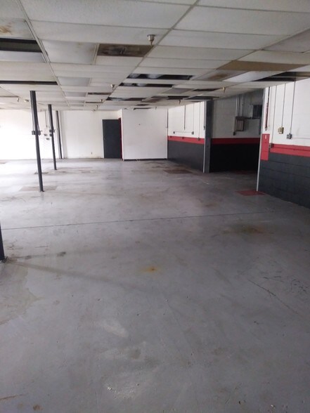 More Photos Of 1919 E Us Highway 12, Michigan City Manufacturing For Lease