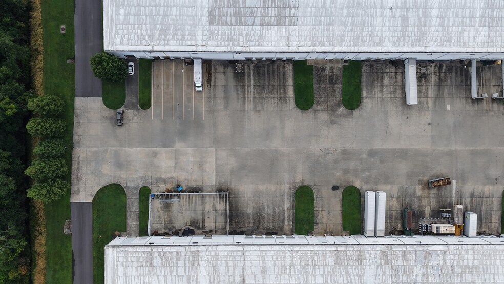 More Photos Of 1870 Grand Terre Ln, Port Allen Distribution For Lease